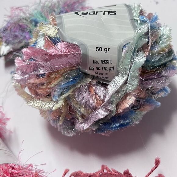 Lot of Novelty Eyelash Knitting Yarn - Picture 5 of 6
